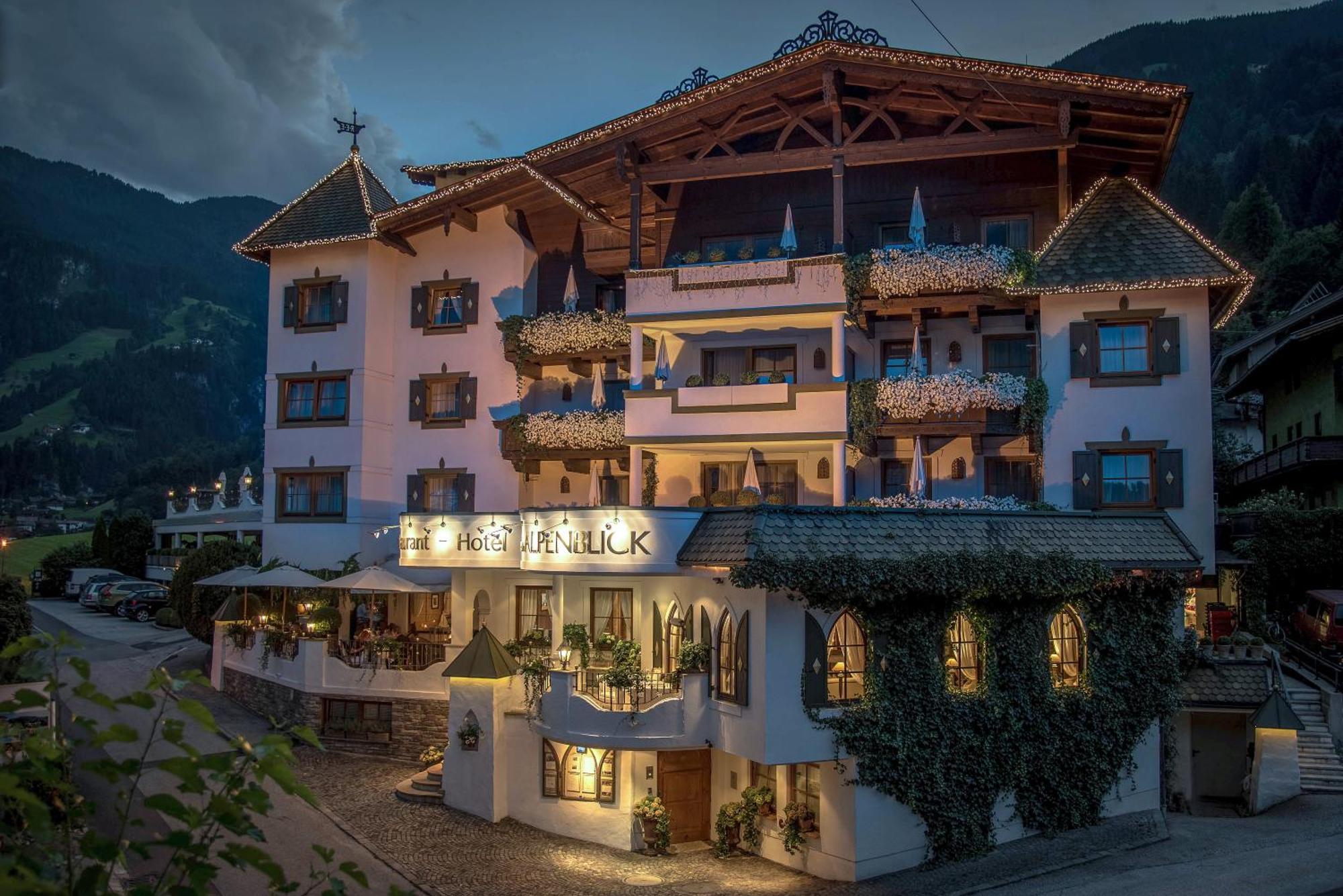 Hotel Alpenblick Zillertal Хиппах Экстерьер фото